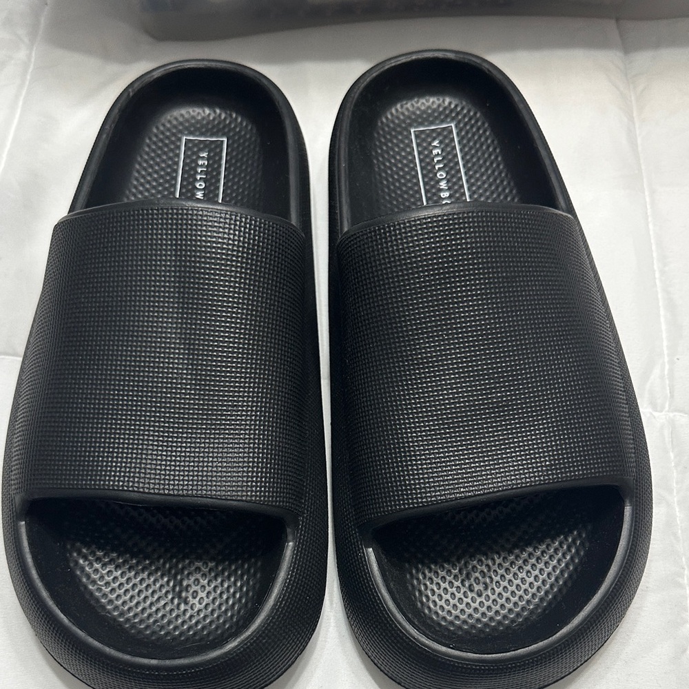 Yellow Box Textured Black Slide Sandals